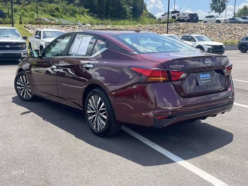 Used 2025 Nissan Altima 2.5 SV FWD image 5