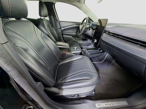 Used 2021 Ford Mustang Mach-E Premium image 31