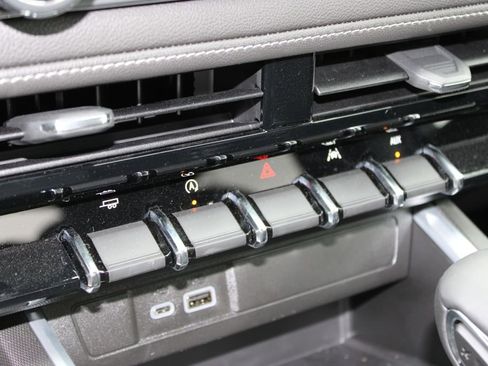 New 2026 Chevrolet Colorado LT image 36