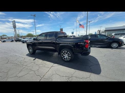 Used 2023 Chevrolet Colorado Z71 w/ Z71 Convenience Package 2 AWD/4WD image 6