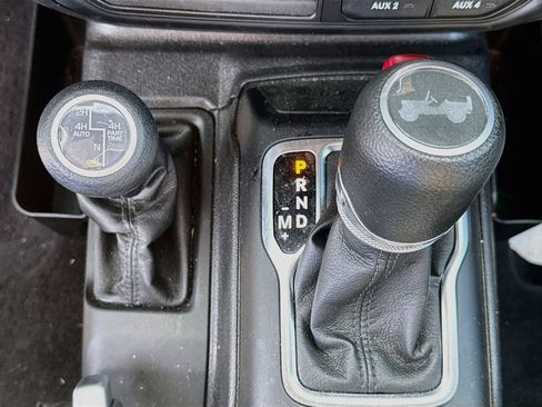 Certified 2023 Jeep Wrangler Unlimited w/ Cold Weather Group AWD/4WD image 18