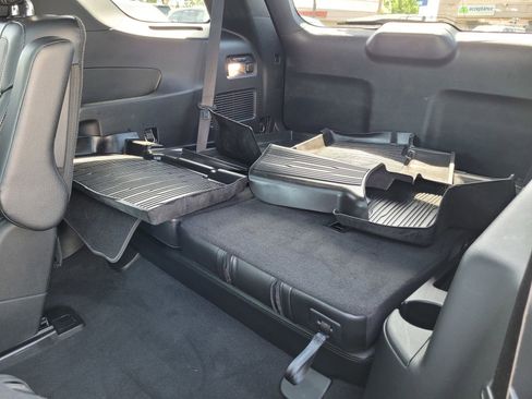 Used 2022 Ford Explorer ST w/ Equipment Group 401A AWD/4WD image 12