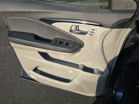 Used 2019 Honda Pilot Touring image 29