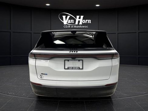 Used 2024 Jeep Wagoneer Launch Edition image 14