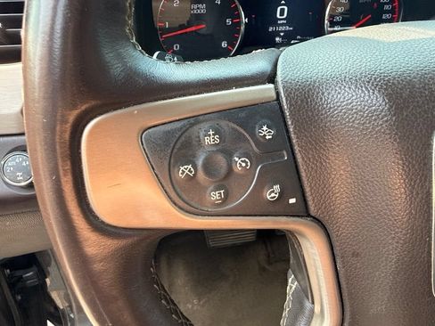 Used 2015 GMC Yukon XL Denali w/ Premium Package AWD/4WD image 17