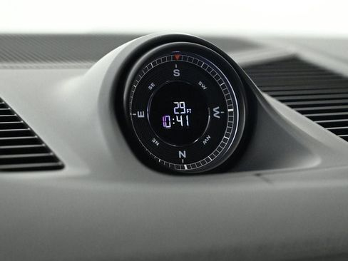 Certified 2025 Porsche Cayenne S image 23