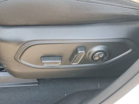 Used 2024 Jeep Grand Cherokee Laredo w/ Luxury Tech Group I AWD/4WD image 19