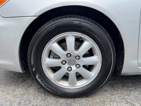 Used 2004 Toyota Camry XLE FWD image 9