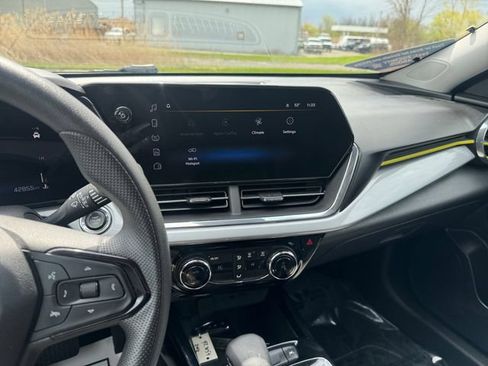 Certified 2024 Chevrolet Trax LT FWD image 21