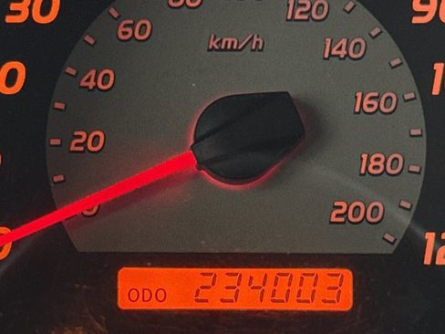 Used 2010 Toyota Tacoma Base image 19