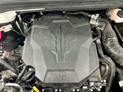 Used 2024 Kia Carnival LX image 24