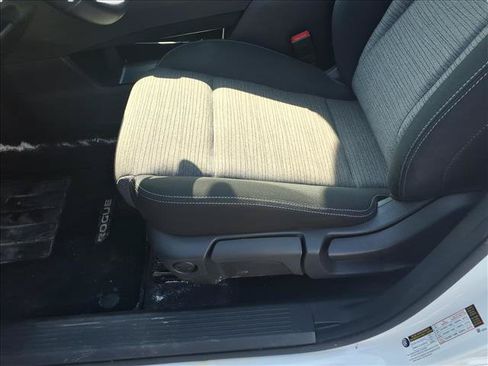 Used 2021 Nissan Rogue S AWD/4WD image 18