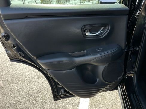 Certified 2025 Honda HR-V LX image 38