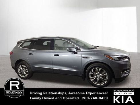 Used 2018 Buick Enclave Avenir w/ Avenir Technology Package image 6