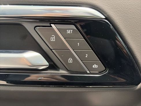 New 2026 Chevrolet Tahoe High Country AWD/4WD image 9