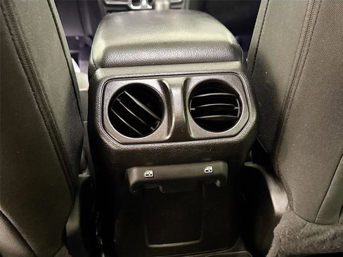 Used 2021 Jeep Gladiator Sport image 23