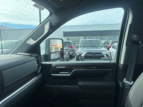 Used 2025 GMC Sierra 2500 SLE w/ SLE Value Package; image 12