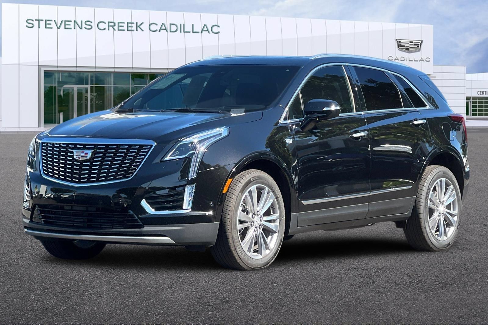 Used 2025 Cadillac XT5 Premium Luxury w/ Technology Package AWD/4WD image 7