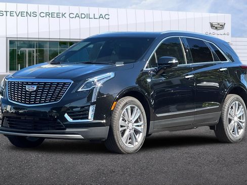 Used 2025 Cadillac XT5 Premium Luxury w/ Technology Package AWD/4WD image 7