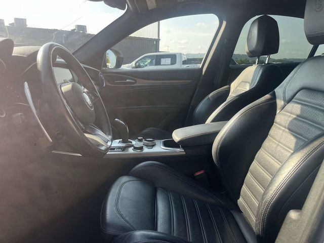 Used 2021 Alfa Romeo Stelvio Ti Sport AWD/4WD image 19