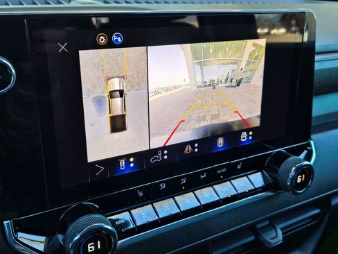 Used 2025 Chevrolet Colorado Trail Boss image 33