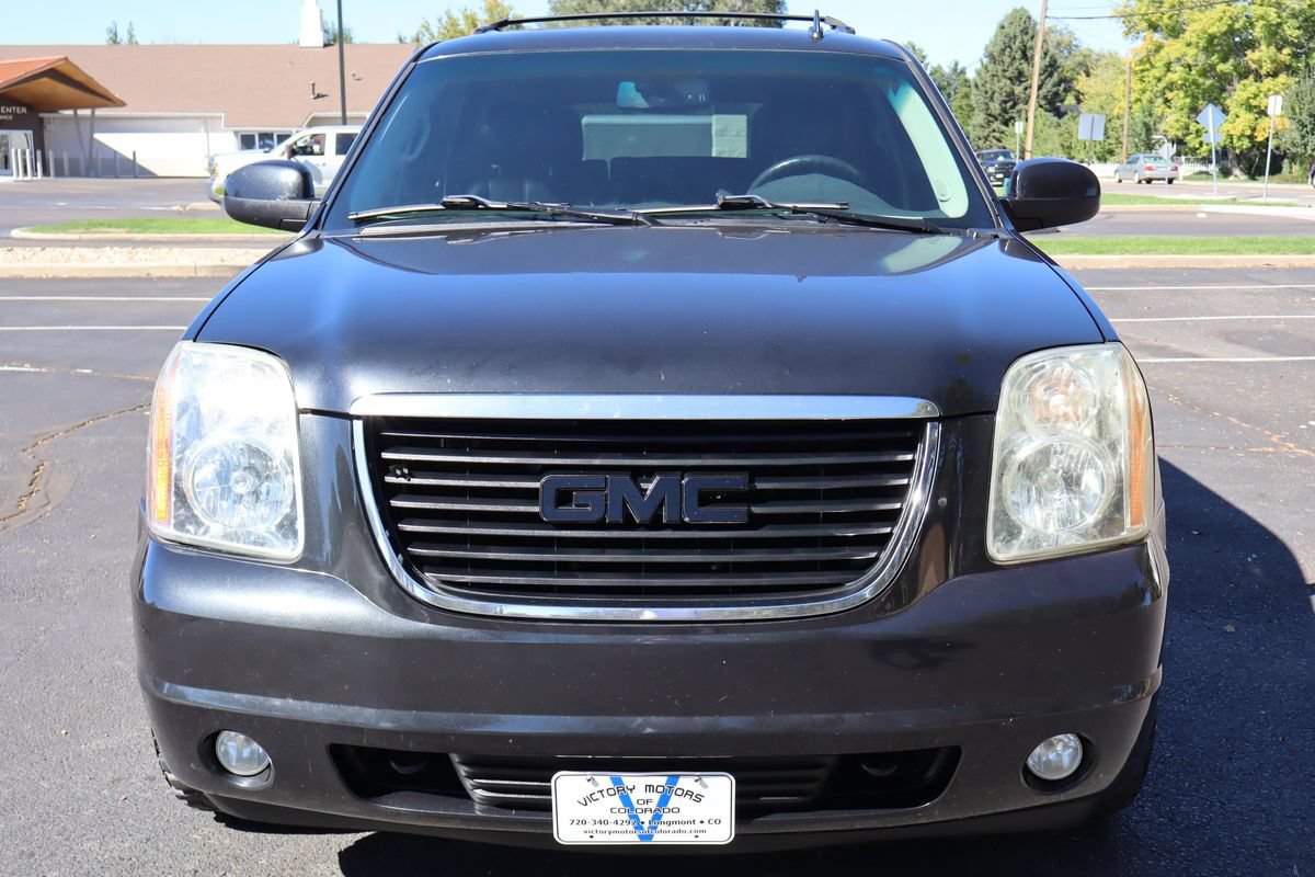 Used 2011 GMC Yukon SLT w/ SLT-2 Equipment Package AWD/4WD image 12