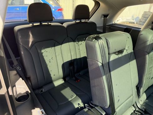 Used 2022 Audi Q7 Premium Plus w/ Premium Plus Package image 34