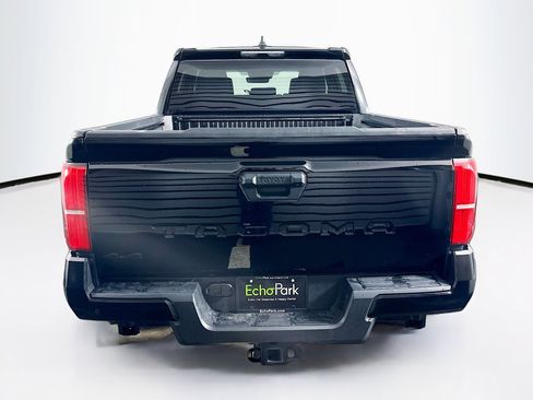 Used 2025 Toyota Tacoma TRD Off-Road image 7