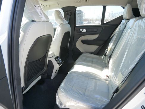 New 2026 Volvo XC90 B6 Ultra w/ Protection Package image 6