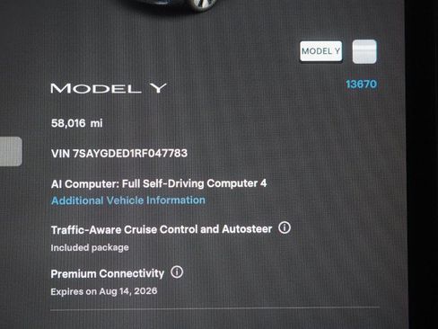 Used 2024 Tesla Model Y 2WD image 4