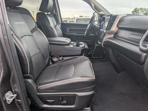 Used 2024 RAM 2500 Laramie AWD/4WD image 12