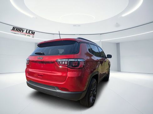 New 2026 Jeep Compass Latitude w/ Sun and Sound Group image 3