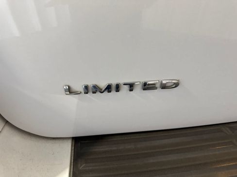 Used 2016 Ford Expedition EL Limited RWD image 12