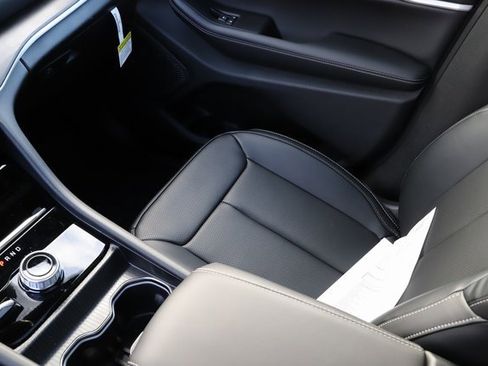 New 2025 Jeep Grand Cherokee Limited image 26