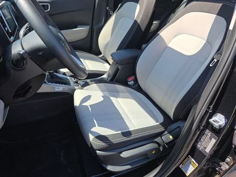 Used 2026 Hyundai Venue SEL FWD image 22