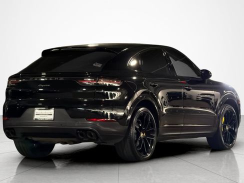 Used 2023 Porsche Cayenne Coupe AWD/4WD image 5