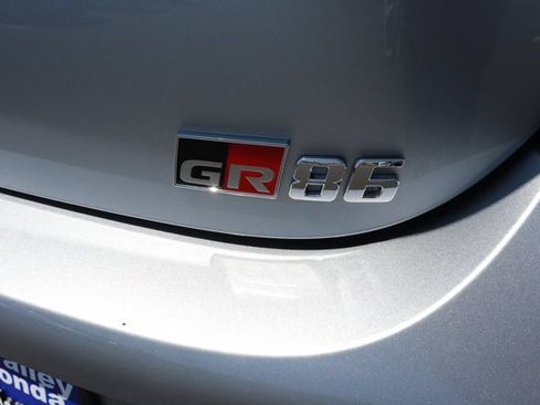 Used 2025 Toyota GR86 Premium w/ Performance Package RWD image 6