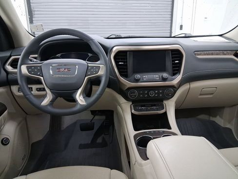 Used 2023 GMC Acadia Denali w/ Denali Ultimate Package image 4