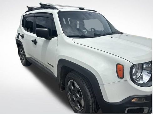 Used 2017 Jeep Renegade Sport w/ Power & Air Group FWD image 6