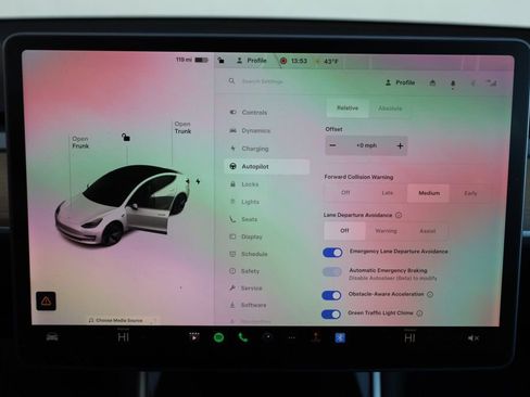 Used 2020 Tesla Model 3 Standard Range Plus image 33