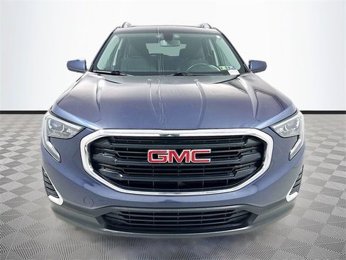 Used 2018 GMC Terrain SLE w/ Driver Convenience Package image 2