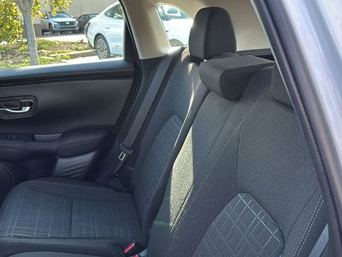 Certified 2025 Honda HR-V LX image 30