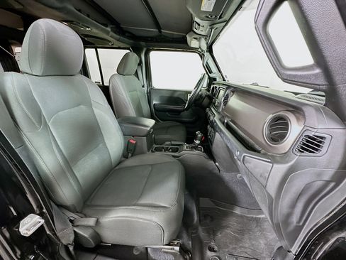 Used 2020 Jeep Wrangler Willys image 28