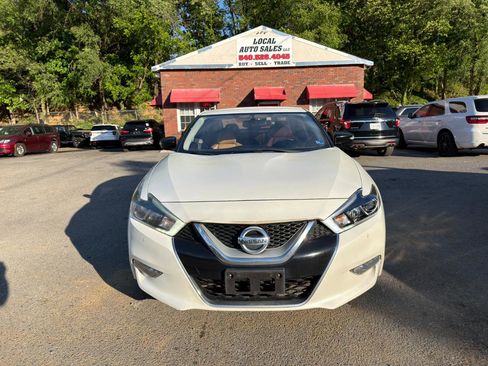Used 2016 Nissan Maxima SR FWD image 2