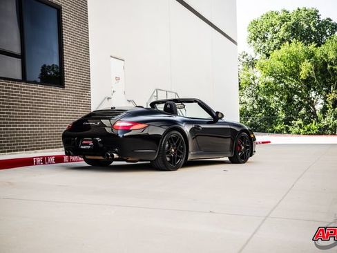 Used 2009 Porsche 911 Carrera S RWD image 40
