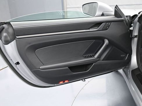 Certified 2024 Porsche 911 Carrera GTS image 15