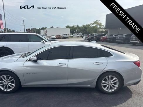 Used 2017 Chevrolet Malibu LT FWD image 6