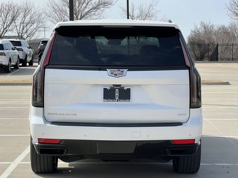 Used 2023 Cadillac Escalade Sport w/ Touring Package image 8