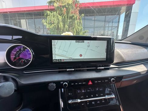 Used 2022 Kia Carnival SX FWD image 14
