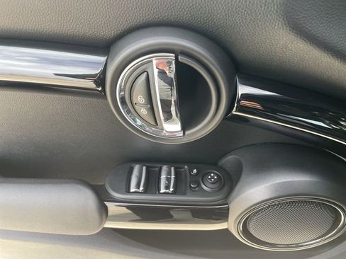 Used 2024 MINI Cooper S image 21